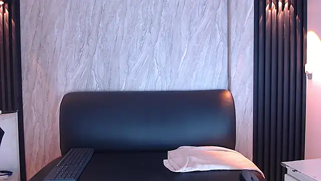 Snapshot of Gregory_Sforza chatting on 09.30.25 Gregory Sforza online show from 09.30.25