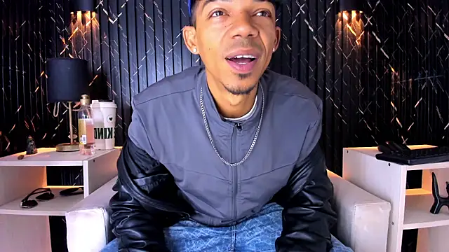 Snapshot of Gregory_Sforza chatting on 10.09.25 Gregory Sforza online show from 10.09.25