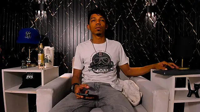 Snapshot of Gregory_Sforza chatting on 10.15.25 Gregory Sforza online show from 10.15.25