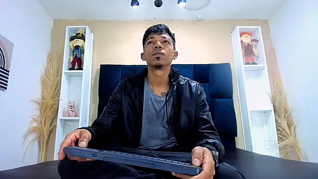 Snapshot of Gregory_Sforza chatting on 10.22.25 Gregory Sforza online show from 10.22.25