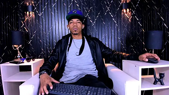 Snapshot of Gregory_Sforza chatting on 10.23.25 Gregory Sforza online show from 10.23.25