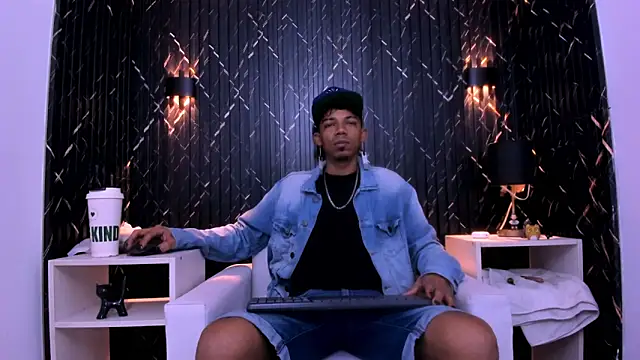 Snapshot of Gregory_Sforza chatting on 10.30.25 Gregory Sforza online show from 10.30.25