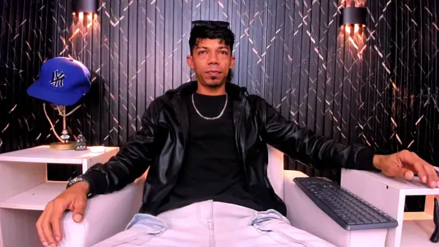 Snapshot of Gregory_Sforza chatting on 11.07.25 Gregory Sforza online show from 11.07.25