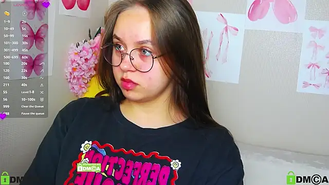 Snapshot of Lilysweet13 chatting on 09.09.25 Lilysweet13 online show from 09.09.25