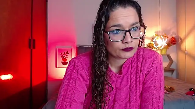 Snapshot of Rose_Thompson1 chatting on 10.07.25 Rose Thompson1 online show from 10.07.25