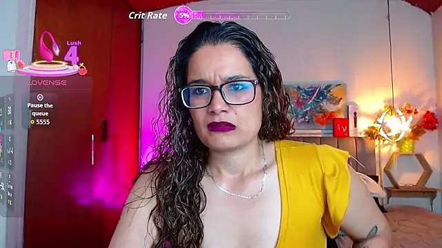 Snapshot of Rose_Thompson1 chatting on 10.10.25 Rose Thompson1 online show from 10.10.25