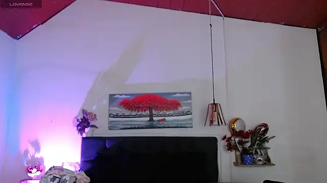 Snapshot of Rose_Thompson1 chatting on 10.12.25 Rose Thompson1 online show from 10.12.25