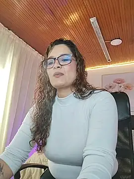 Rose Thompson1 online show from 07.02.26