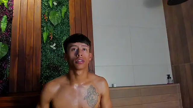 Snapshot of labrinthteasing chatting on 03.19.25 labrinthteasing online show from 03.19.25