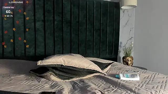 Snapshot of labrinthteasing chatting on 09.15.25 labrinthteasing online show from 09.15.25