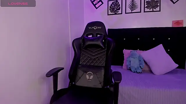 Abby Piink online show from 10.15.25