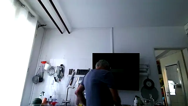 Berg Boy online show from 07.25.26