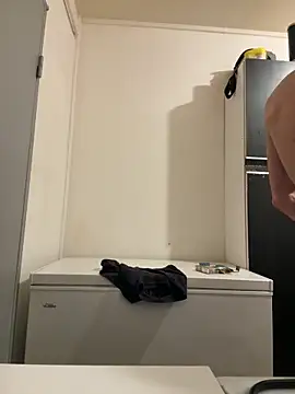 Snapshot of Hugo34bg chatting on 02.28.26 Hugo34bg online show from 02.28.26