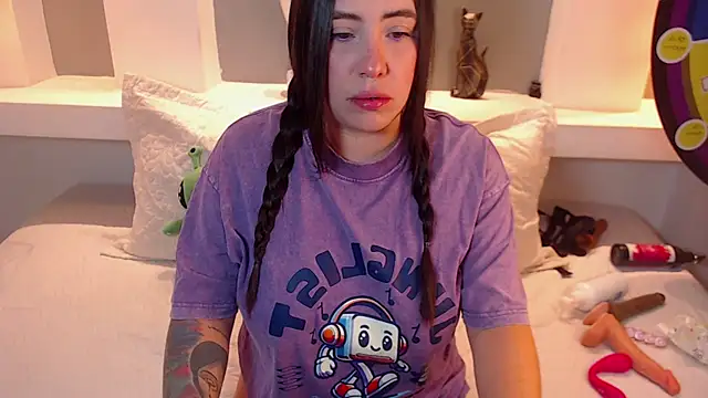 milu w4llace online show from 09.26.25