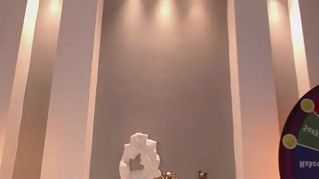 milu w4llace online show from 10.03.25