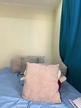 Ivelleee  online show from 09.22.25