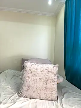 Ivelleee  online show from 10.11.25