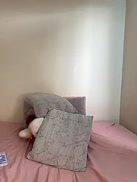 Ivelleee  online show from 11.18.25