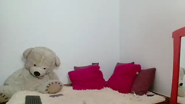 Snapshot of Danilove55 chatting on 10.15.25 Danilove55 online show from 10.15.25