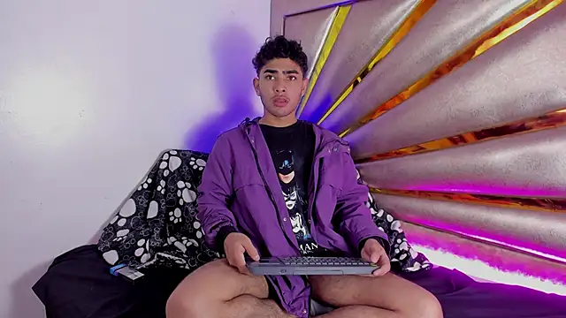 LucasCarterr  online show from 03.17.25