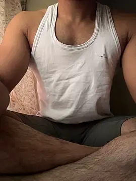 Snapshot of TallMuscularBBC chatting on 03.15.25 TallMuscularBBC online show from 03.15.25