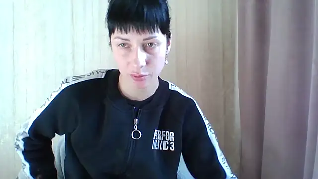 Snapshot of _Black-Panther_ chatting on 11.02.25 Black-Panther online show from 11.02.25