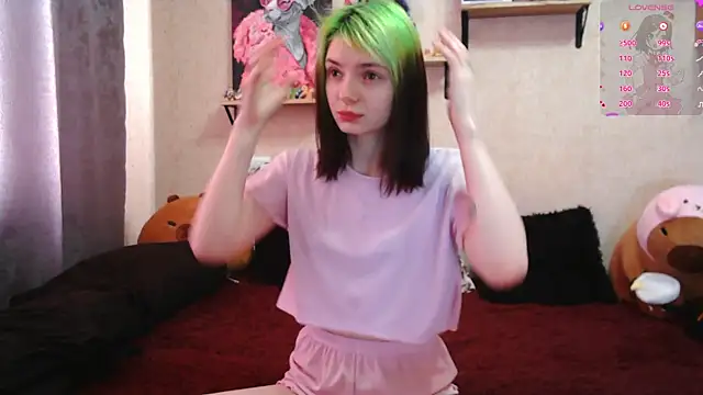 Snapshot of mavis_li chatting on 10.07.25 mavis li online show from 10.07.25