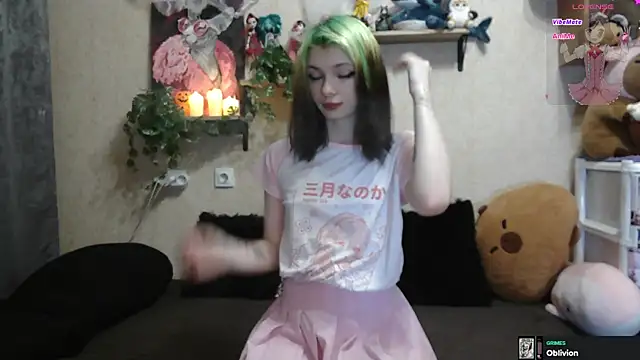 Snapshot of mavis_li chatting on 10.13.25 mavis li online show from 10.13.25