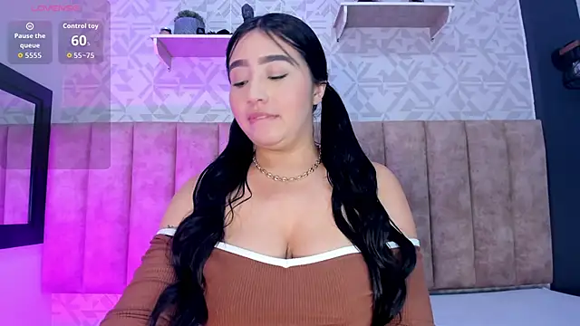 Snapshot of MelinaCruz chatting on 10.10.25 MelinaCruz online show from 10.10.25