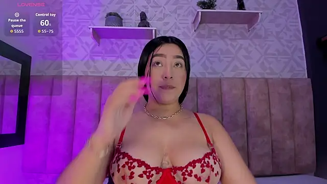 Snapshot of MelinaCruz chatting on 10.28.25 MelinaCruz online show from 10.28.25