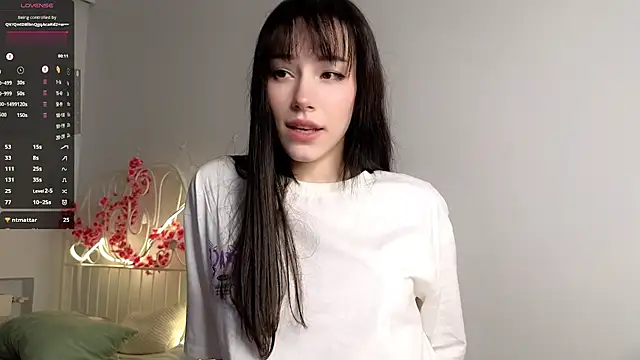 Snapshot of glamourr chatting on 01.18.26 glamourr online show from 01.18.26