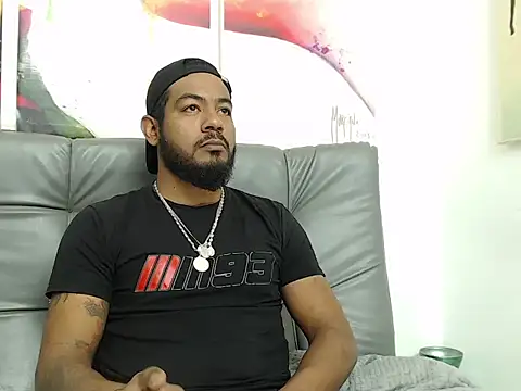 BladeFoxxx1 online show from 11.22.25