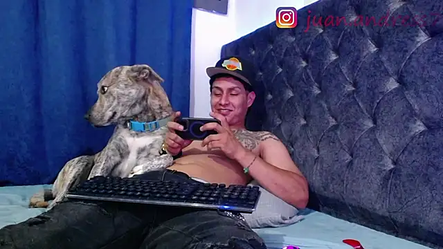 Snapshot of Stone_grey1_ chatting on 02.17.26 Stone grey1 online show from 02.17.26