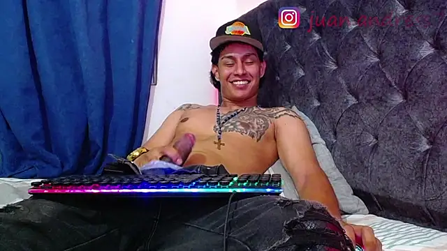 Snapshot of Stone_grey1_ chatting on 02.28.26 Stone grey1 online show from 02.28.26