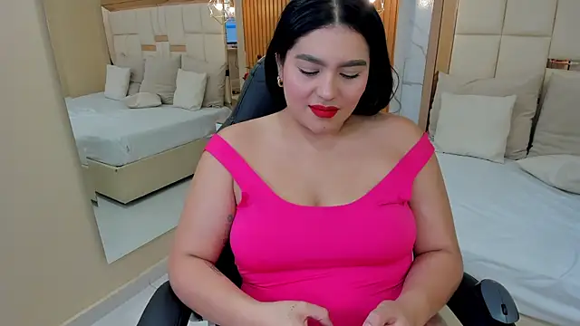 eva sainnt online show from 03.18.25