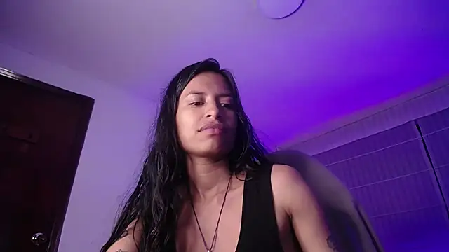 Violet King online show from 10.28.25