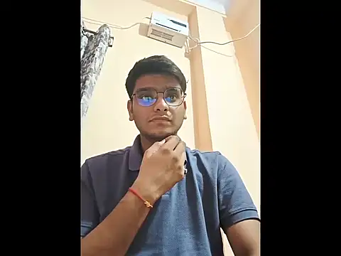 Snapshot of sutfvkii chatting on 10.16.25 sutfvkii online show from 10.16.25