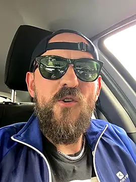 Snapshot of Rimmingtop chatting on 10.21.25 Rimmingtop online show from 10.21.25