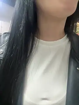Chloeember online show from 09.19.25