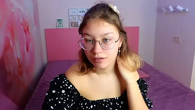 AngelinaLow online show from 03.20.25