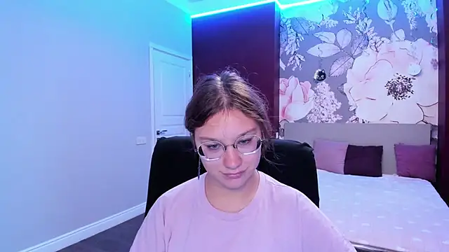 AngelinaLow online show from 09.17.25