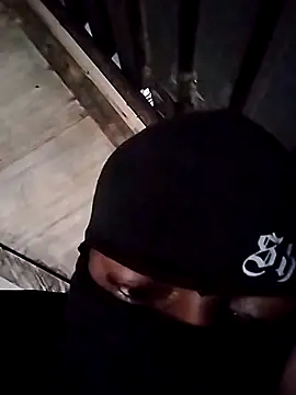 Snapshot of 123skopo chatting on 10.20.25 123skopo online show from 10.20.25