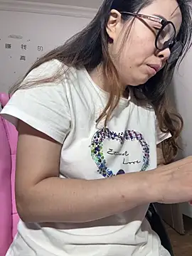 Snapshot of aa520uv chatting on 09.28.25 aa520uv online show from 09.28.25