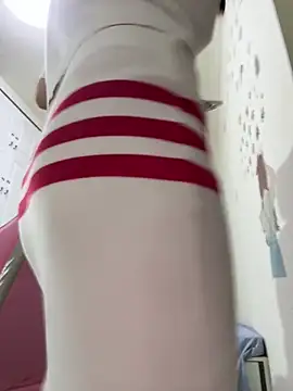 Snapshot of aa520uv chatting on 10.19.25 aa520uv online show from 10.19.25