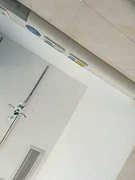 Snapshot of aa520uv chatting on 10.25.25 aa520uv online show from 10.25.25