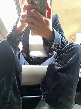 Snapshot of aa520uv chatting on 11.03.25 aa520uv online show from 11.03.25