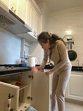 aa520uv online show from 04.08.26