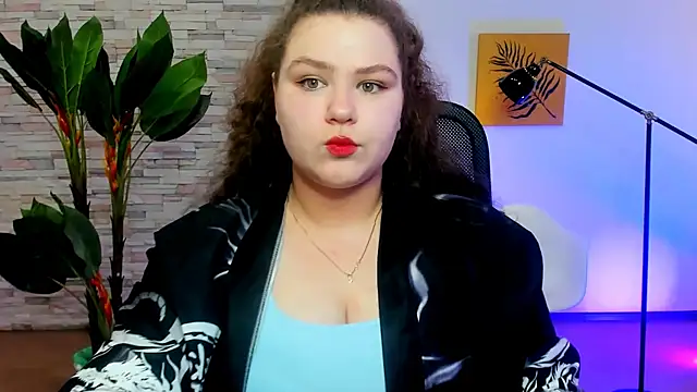 Snapshot of FlorenceAnderson chatting on 03.14.25 FlorenceAnderson online show from 03.14.25