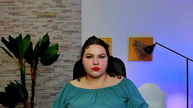 Snapshot of FlorenceAnderson chatting on 03.17.25 FlorenceAnderson online show from 03.17.25