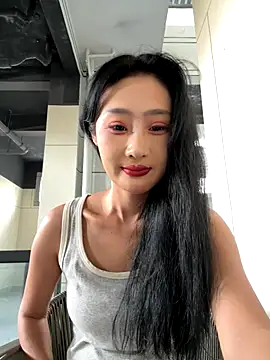 Snapshot of linger-23 chatting on 09.27.25 linger-23 online show from 09.27.25